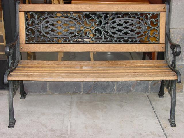A woven bench back